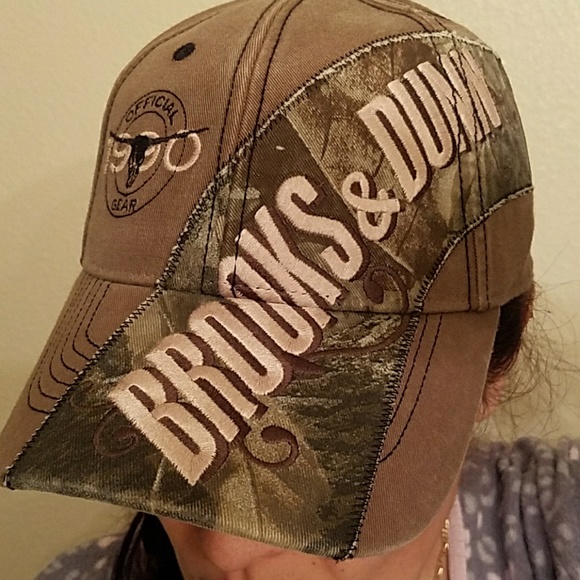Deepthroat and facialed American bukkake sierra